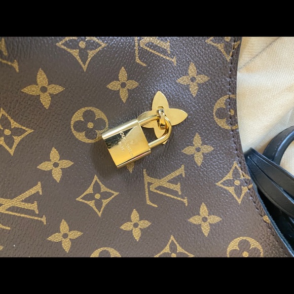 Louis Vuitton Flower Hobo Noir - Picture 7 of 15